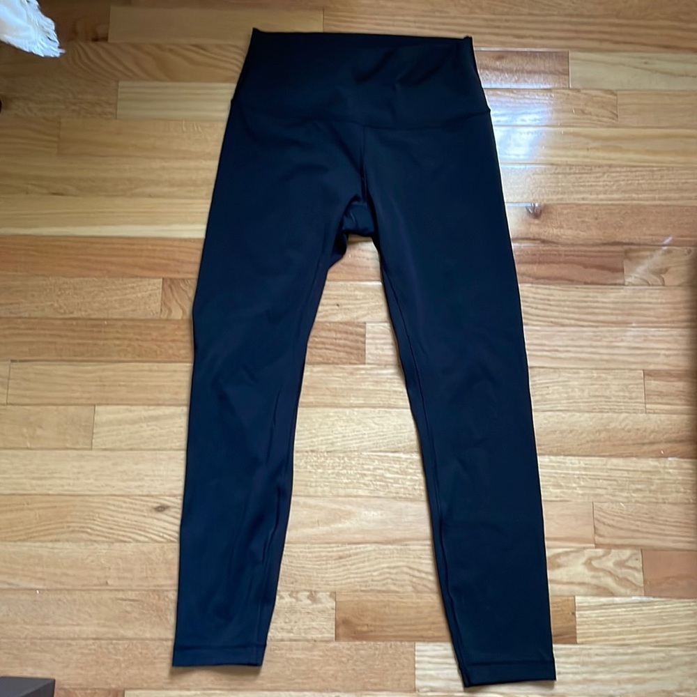 Lululemon Wunder Under Leggings Size 8 Black 25”
